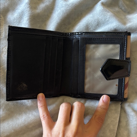 BURBERRY Wallet in classic Nova Check pattern - Picture 3 of 4